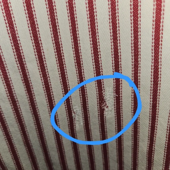 Levi's Red & White Striped Long-Sleeve Button-Down Shirt